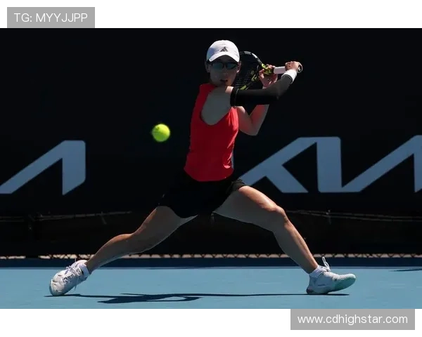 上海网球队的包夹战术解析与深度剖析网球竞技的奥秘与魅力 上海网球队的包夹战术解析与深度剖析网球竞技的奥秘与魅力