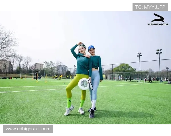 武汉飞盘队与杭州飞盘队赛后复盘分析双方状态与表现对比