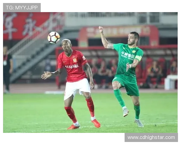 2014年国安与恒大巅峰对决回顾：激情四溢的足球盛宴与历史瞬间