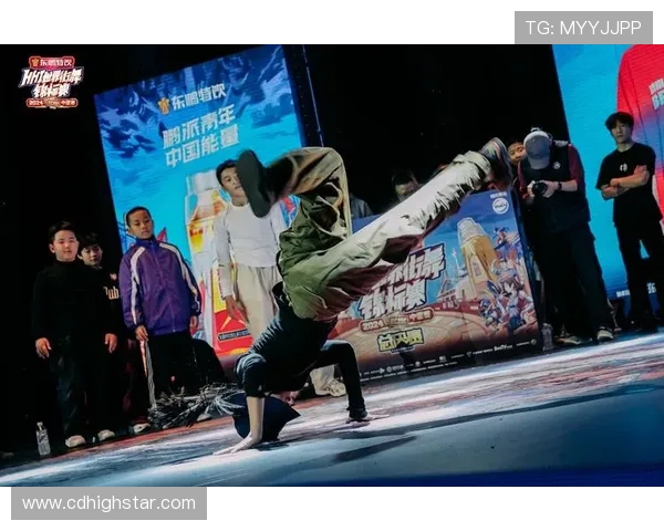 武汉街舞队在世界攀岩锦标赛中以98分稳居积分榜首位